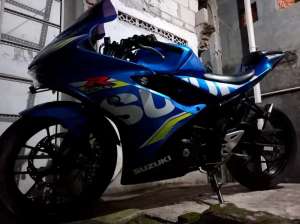 Jual bekas Gsxr150 warna biru,lokasi di Jakarta Pusat