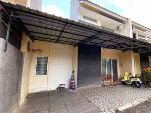 HARGA TURUNRumah cantik nyaman 2 Lt di cluster one gate dekat Luwes Gentan lokasi di Sukoharjo Kab., tersedia melalui melalui situs Olx