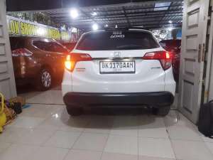 Jual bekas HARGANYA HRV AUTOMETIC E CVTI TANGAN PERTAMA DARI BARU PAJAK BARU,lokasi di Medan Kota