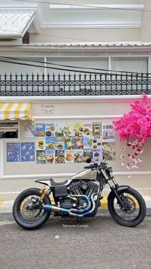 Jual bekas Harley Davidson Dyna Streetbob 2008 Cafe Racer Chopper FP MABUA,lokasi di Jakarta Selatan