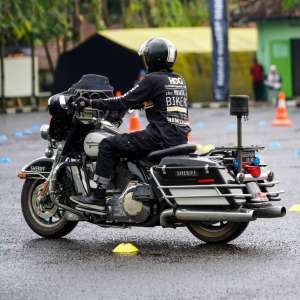 Jual bekas Harley Elektra Police Paper FP Epol 2006 Rare Item Panda,lokasi di Bandung Kota