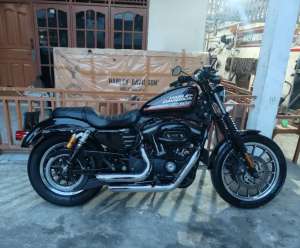 Jual bekas harley sportster 883r tahun 2010 fullpaper280 jt nego,lokasi di Palembang Kota