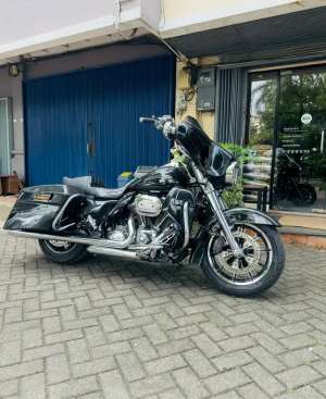 Jual bekas Harley Street Glide CVO 2012 Fullpaper,lokasi di Jakarta Selatan