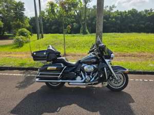 Jual bekas Harley Ultra Hitam 2012,lokasi di Tangerang Selatan Kota