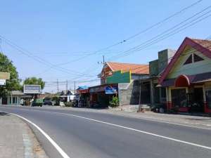 HARUS TERJUALSEGERA, RUMAH USAHA DI RAYA TANGGULANGIN DERETAN SHOWROOW TASSEPATU..MURAH, HITUNG TANAH AJAHH lokasi di Sidoarjo  Kab., tersedia melalui melalui situs Olx