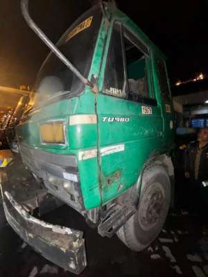 Jual bekas Head Traktor Nisan BTX,lokasi di Jakarta Utara