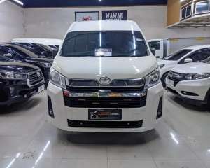 Jual bekas Hiace Premio 2019 Manual, wawan mobil,lokasi di Malang Kota