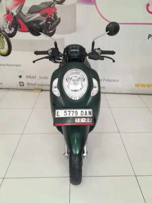 Jual bekas HIJAU DOF HONDA SCOOPY 2023,lokasi di Surabaya Kota