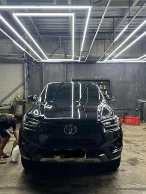 Jual bekas Hilux Double Cabin V AT 2024,lokasi di Makassar Kota