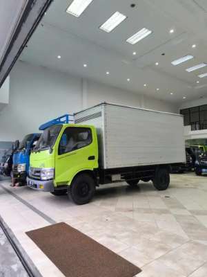 Jual bekas Hino Dutro 4rdLong Th2011 Box Antika Raya,lokasi di Surabaya Kota