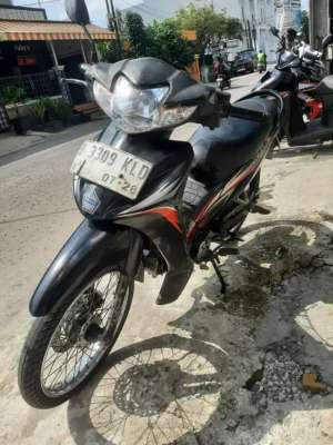 Jual bekas Honda Absolute Revo 2013 karbu,ss lengkap,pajak hidup,plat Bekasi Kota,lokasi di Bekasi Kota