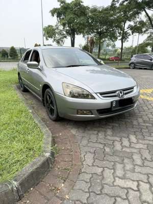 Jual bekas Honda Accord 2006 CBU MT Manual Abu Abu,lokasi di Jakarta Pusat
