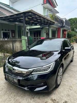 Jual bekas Honda Accord 2016 Black Hitam 2017 Honda Bekas 2015 dijual Cepet Bu,lokasi di  