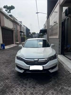 Jual bekas Honda accord 2016 facelift plat AD km 90rb service record,lokasi di Surakarta Kota