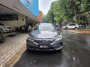 Jual bekas Honda Accord 2.4 VTIL 2016 Km 86rb Service record,lokasi di Jakarta Utara