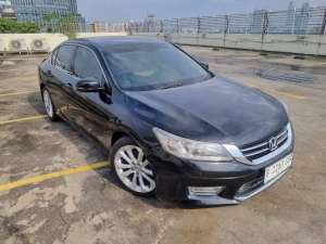 Jual bekas Honda Accord CR2 2.4 VTI-L matic th 20152014,,elegan tapi murah gan,lokasi di Jakarta Selatan