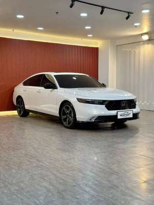 Jual bekas Honda Accord RS eHEV 2025 Odo 3 Ribu Record Antik Bergaransi 2 Tahun,lokasi di Jakarta Utara