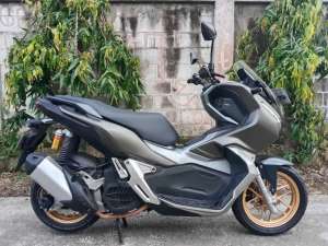 Jual bekas Honda ADV 150 fi th 2021 cashkredittt,lokasi di Depok Kota