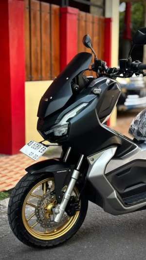 Jual bekas HONDA ADV 150 KEYLESS ISTIMEWA,lokasi di Klaten Kab.