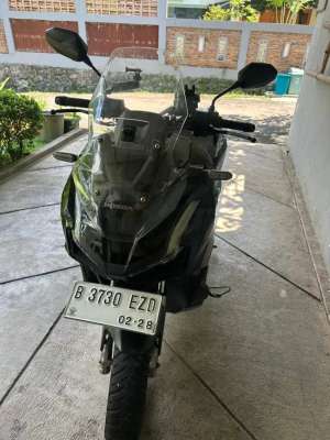 Jual bekas Honda ADV 160 2022,lokasi di Depok Kota