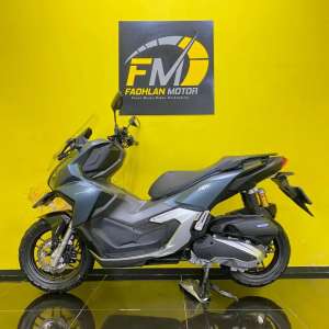 Jual bekas Honda ADV 160 2024 Cash Kredit Pajak Hidup,lokasi di Depok Kota