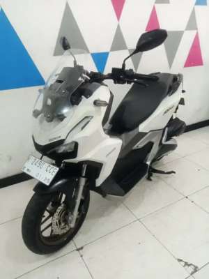 Jual bekas Honda ADV 160 ABS 2023 Putih,lokasi di Semarang Kota