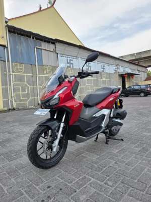 Jual bekas Honda ADV 160 CBS Merah 2024,lokasi di Medan Kota