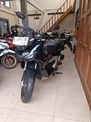 Jual bekas HONDA ADV 160 TAHUN 2022 SIAP PAKAI,lokasi di Bandung Kab.