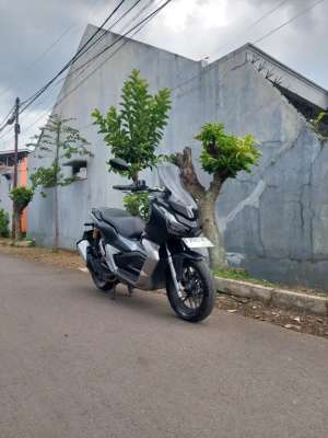Jual bekas Honda ADV 2019 CBS Hitam Mulus Terawat,lokasi di Bandung Kota