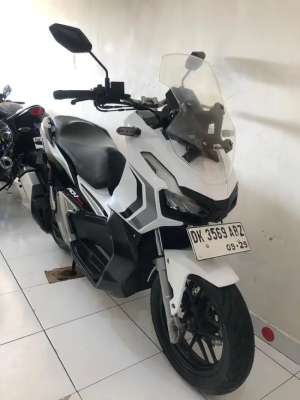 Jual bekas Honda ADV ABS Th.2019 Putih,lokasi di  ,Denpasar Kota