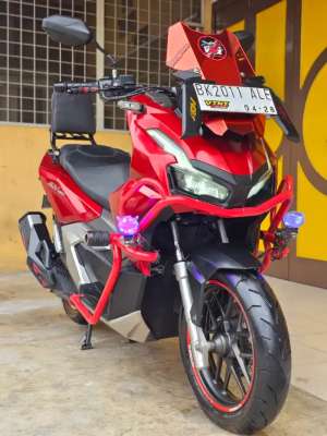 Jual bekas Honda ADVADV 160 CBS ISS KEYLESS 2023, Red Premium Metalic.,lokasi di Medan Kota
