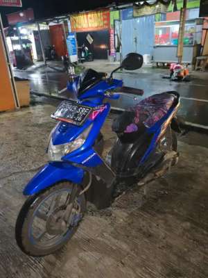 Jual bekas Honda beat 2011 lengkap halus original,lokasi di Tangerang Selatan Kota