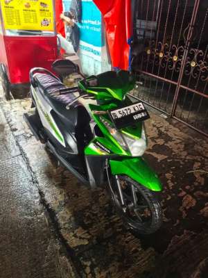 Jual bekas Honda beat 2013 murah,lokasi di Bekasi Kota