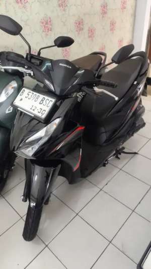 Jual bekas HONDA BEAT 2025 BLN 12 KM 300 AN CBS,lokasi di  ,Tangerang Selatan Kota