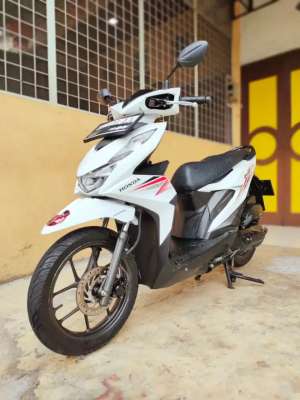 Jual bekas Honda BeatBeat 110 Fi 2021, CBS ISS, White Premium Metalic, Mulus.,lokasi di Medan Kota