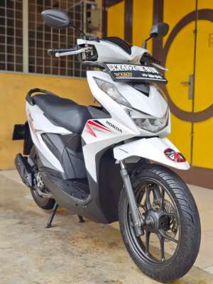 Jual bekas Honda BeatBeat 110 FI CBS ISS 2021, Warna White Premium Metalic.,lokasi di Medan Kota