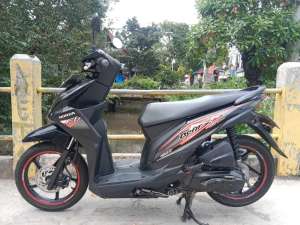 Jual bekas Honda beat cw fi th 2013 pajak hidup,lokasi di Depok Kota