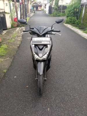 Jual bekas Honda beat Deluxe 2020 ISS Type tertinggi,lokasi di Jakarta Selatan