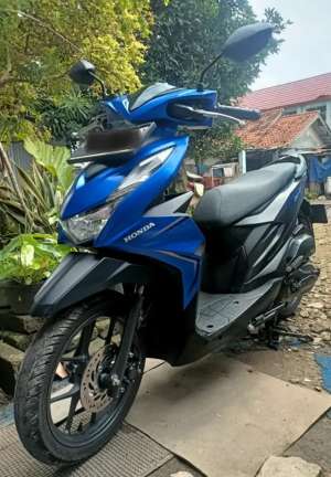 Jual bekas Honda Beat Deluxe ISS CBS Mulus,lokasi di Tangerang Kota