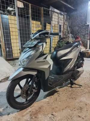 Jual bekas Honda Beat Deluxe New Led 2021 Ori,lokasi di Jakarta Barat