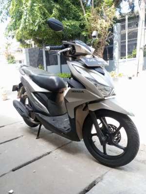 Jual bekas Honda Beat Deluxe New Led 2021 Ori Murmer,lokasi di Jakarta Barat