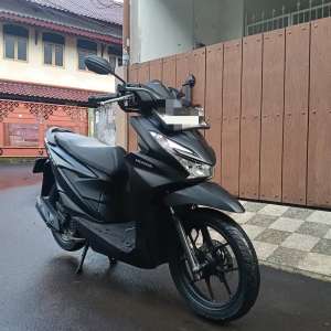 Jual bekas Honda BEAT Deluxe Smartkey Tahun 2024,lokasi di Jakarta Timur