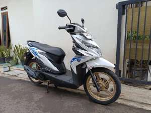 Jual bekas Honda beat eco 2019 lengkap mesin halus,lokasi di Depok Kota