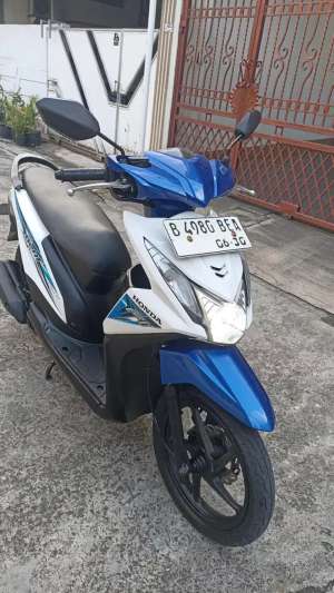 Jual bekas Honda beat esp stater halus tahun 2015.,lokasi di Jakarta Barat