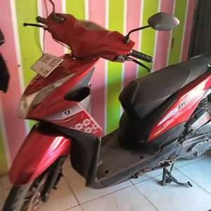 Jual bekas HONDA BEAT FI 2014 MERAH BODI MULUS GRES ORISINIL PAJAK HIDUP,lokasi di Jakarta Utara
