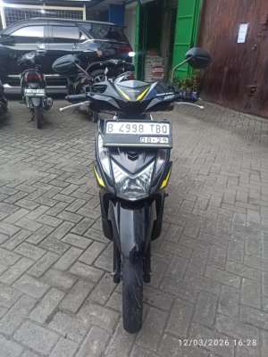 Jual bekas Honda beat fi Tahun 2014 surat komplit,lokasi di Bekasi Kab.