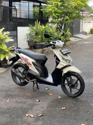 Jual bekas HONDA BEAT KARBU 2011,lokasi di Jakarta Barat