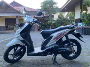 Jual bekas Honda Beat Karbu 2011 Bagus Pajak Super Panjang,lokasi di Malang Kab.