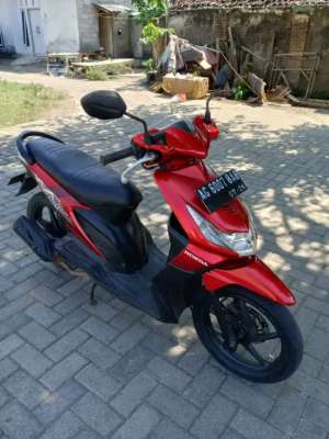 Jual bekas Honda beat karbu merah tahun 2012,lokasi di Malang Kab.