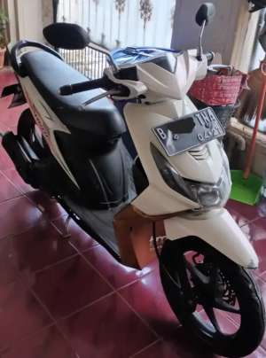Jual bekas Honda Beat Karbu Tahun 2012,lokasi di Bekasi Kota